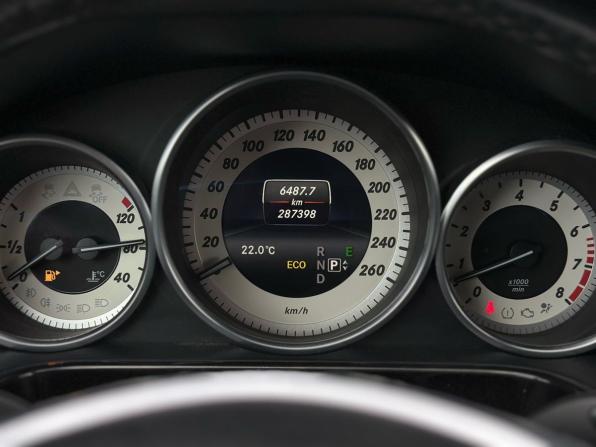 Mercedes-Benz E-Класс IV (W212 S212 C207) Рестайлинг с пробегом 2013 года, цена 1 749 000 рублей, 287293 км, седан, Автокод Объявления