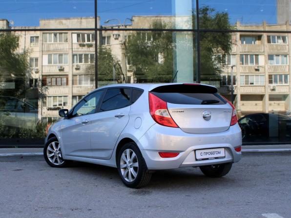Hyundai Solaris I с пробегом 2014 года, цена 960 000 рублей, 212000 км, хэтчбек, Автокод Объявления