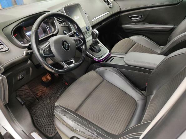 Renault Scenic IV с пробегом 2017 года, цена 1 585 740 рублей, 255000 км, минивэн, Автокод Объявления