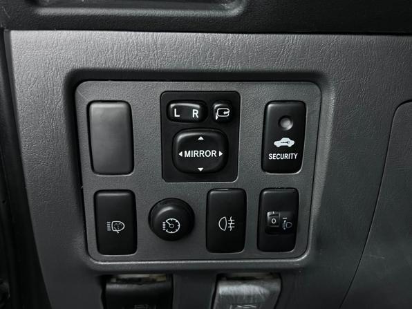Toyota Hilux VII Рестайлинг с пробегом 2012 года, цена 2 247 000 рублей, 182841 км, пикап, Автокод Объявления