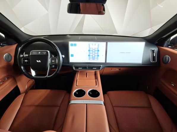 Li Auto (Lixiang) L9 I с пробегом 2024 года, цена 6 100 000 рублей, 73522 км, внедорожник, Автокод Объявления