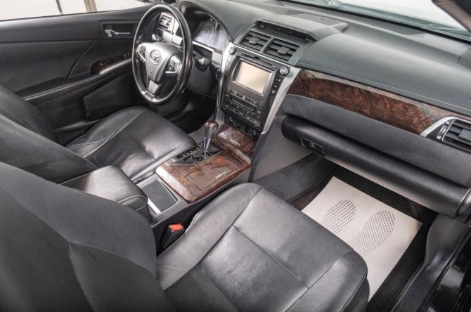 Toyota Camry VII (XV50) Рестайлинг с пробегом 2015 года, цена 2 189 000 рублей, 124000 км, седан, Автокод Объявления