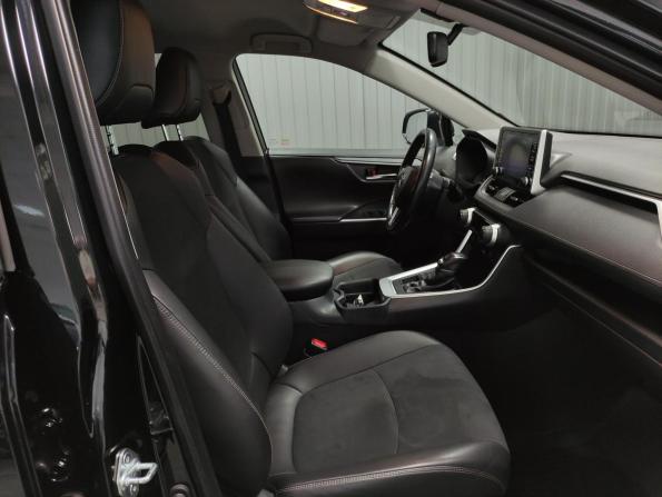 Toyota RAV4 V (XA50) с пробегом 2021 года, цена 3 190 000 рублей, 108416 км, внедорожник, Автокод Объявления