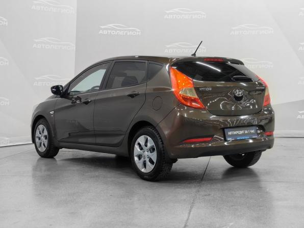 Hyundai Solaris I Рестайлинг с пробегом 2015 года, цена 830 000 рублей, 125312 км, хэтчбек, Автокод Объявления