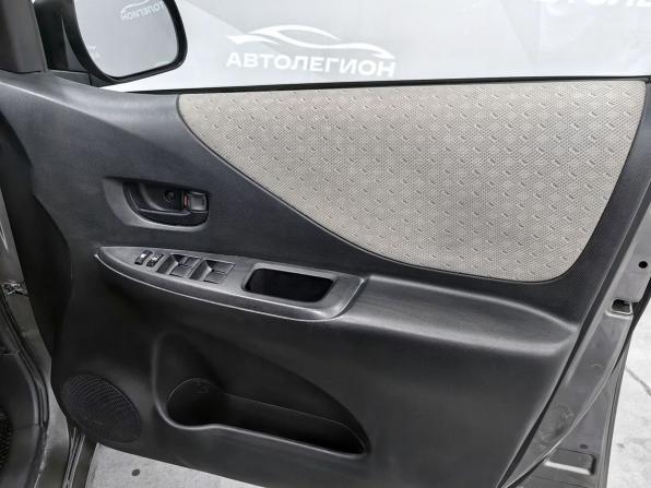Toyota Ractis I с пробегом 2005 года, цена 550 000 рублей, 202500 км, хэтчбек, Автокод Объявления
