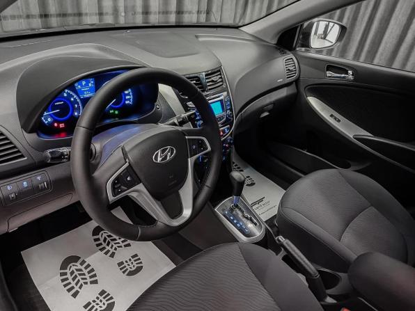 Hyundai Solaris I с пробегом 2013 года, цена 799 000 рублей, 195000 км, седан, Автокод Объявления