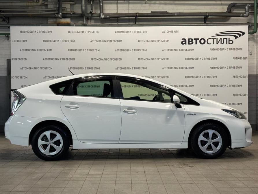 Toyota Prius III Рестайлинг (XW30) Санкт-Петербург  - изображение 6