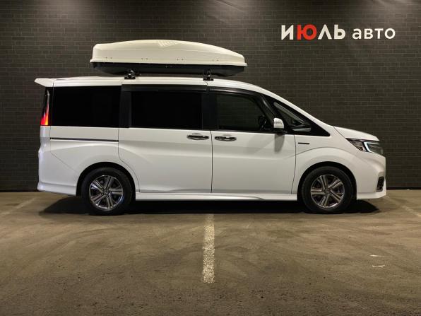 Honda Stepwgn V Рестайлинг с пробегом 2019 года, цена 2 575 000 рублей, 156620 км, минивэн, Автокод Объявления