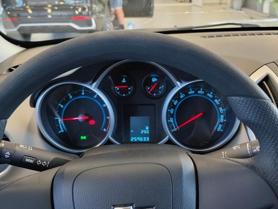 Chevrolet Cruze I Рестайлинг Санкт-Петербург  - изображение 13