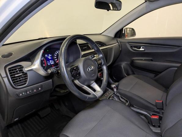 Kia Rio IV Рестайлинг с пробегом 2021 года, цена 1 485 000 рублей, 84330 км, седан, Автокод Объявления