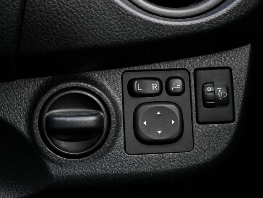 Toyota Vitz III (XP130) Рестайлинг 2 Волгоград  - изображение 18