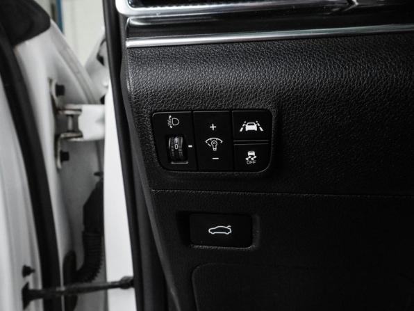 Kia K5 III с пробегом 2020 года, цена 2 549 000 рублей, 106072 км, седан, Автокод Объявления