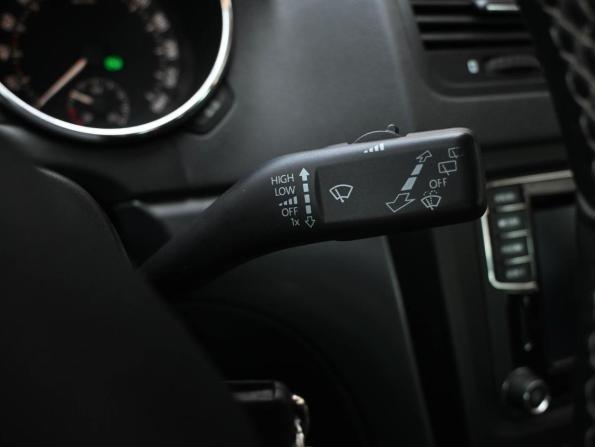 Skoda Yeti I Рестайлинг с пробегом 2015 года, цена 1 324 000 рублей, 252307 км, внедорожник, Автокод Объявления