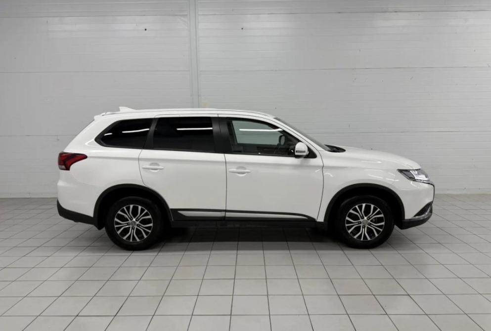 Mitsubishi Outlander III Рестайлинг 3 Астрахань  - изображение 4
