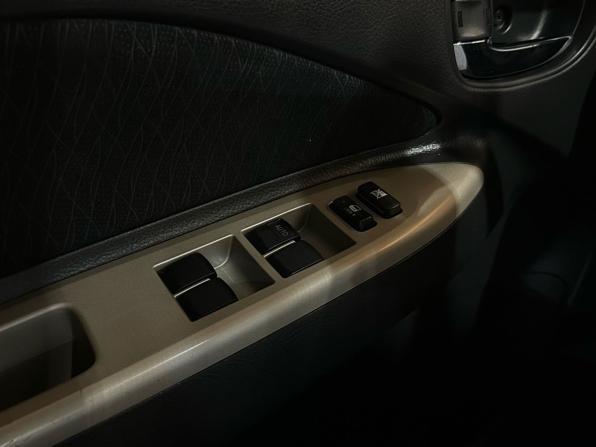 Toyota Yaris II с пробегом 2007 года, цена 599 900 рублей, 200212 км, седан, Автокод Объявления
