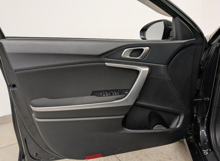 Kia Ceed III Рестайлинг Санкт-Петербург  - изображение 19
