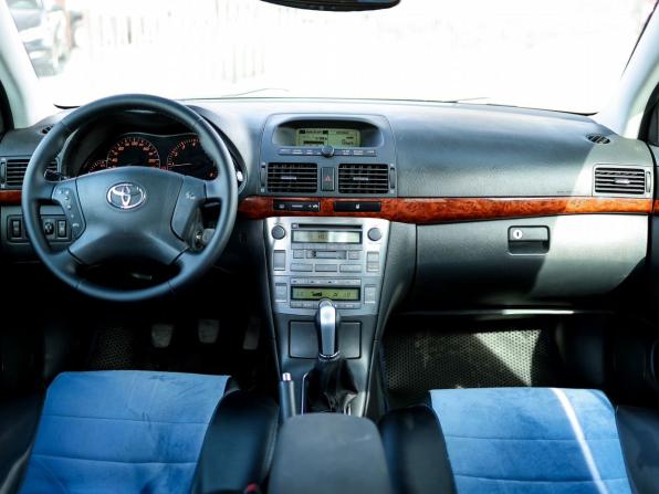 Toyota Avensis II с пробегом 2004 года, цена 599 000 рублей, 150247 км, седан, Автокод Объявления