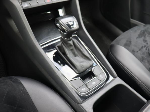 Skoda Karoq I с пробегом 2020 года, цена 2 500 000 рублей, 104736 км, внедорожник, Автокод Объявления