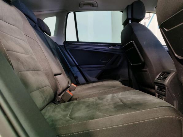 Volkswagen Tiguan II с пробегом 2018 года, цена 2 329 000 рублей, 180135 км, внедорожник, Автокод Объявления