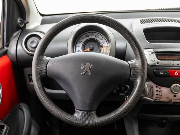 Peugeot 107 I Рестайлинг с пробегом 2009 года, цена 499 000 рублей, 151676 км, хэтчбек, Автокод Объявления