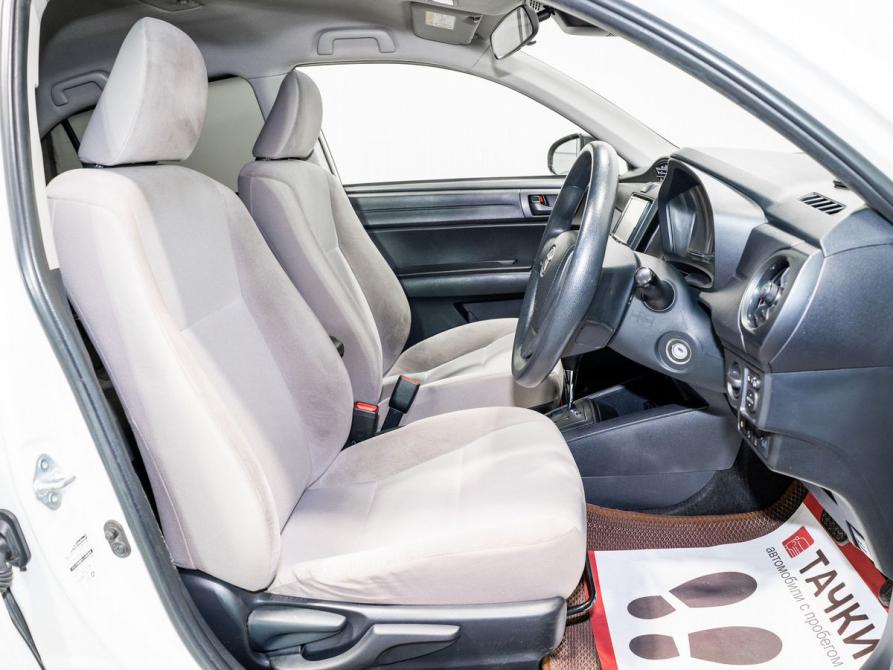 Toyota Corolla XI (E160 E170) Рестайлинг 2 Чита  - изображение 6