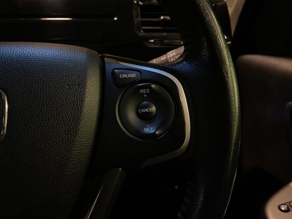 Honda Stepwgn V с пробегом 2015 года, цена 2 040 000 рублей, 100063 км, минивэн, Автокод Объявления