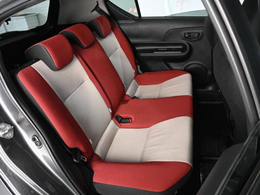 Toyota Aqua I Рестайлинг Ростов-на-Дону  - изображение 9