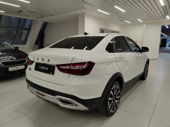 Lada (ВАЗ) Vesta I Рестайлинг (NG) с пробегом 2024 года, цена 1 429 000 рублей, 9178 км, седан, Автокод Объявления