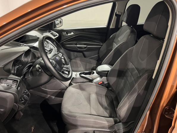 Ford Kuga II с пробегом 2015 года, цена 1 297 000 рублей, 181617 км, внедорожник, Автокод Объявления