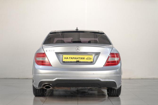 Mercedes-Benz C-Класс III (W204) Рестайлинг с пробегом 2013 года, цена 1 729 000 рублей, 291210 км, седан, Автокод Объявления