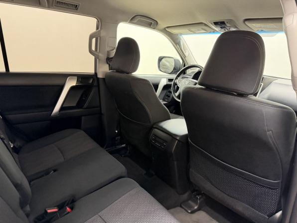 Toyota Land Cruiser Prado 150 Series Рестайлинг 2 с пробегом 2018 года, цена 3 650 000 рублей, 166233 км, внедорожник, Автокод Объявления