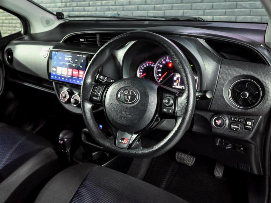 Toyota Vitz III (XP130) Рестайлинг Екатеринбург  - изображение 11