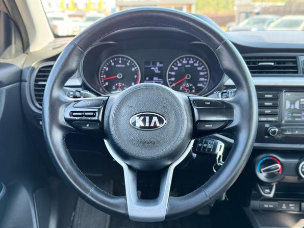 Kia Rio IV с пробегом 2018 года, цена 1 319 000 рублей, 83800 км, седан, Автокод Объявления
