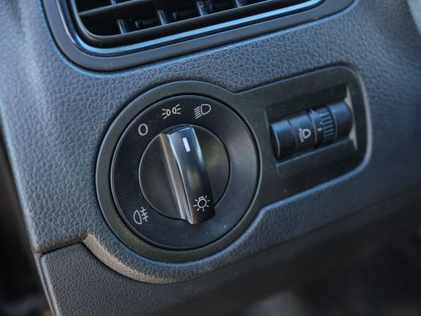 Volkswagen Polo V с пробегом 2015 года, цена 859 000 рублей, 143915 км, седан, Автокод Объявления