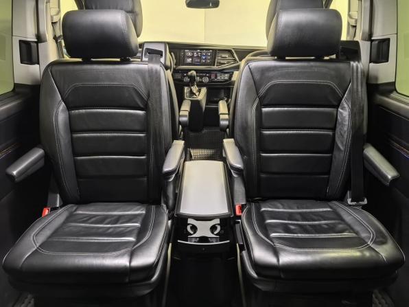 Volkswagen Multivan T6 Рестайлинг с пробегом 2020 года, цена 6 377 000 рублей, 104461 км, минивэн, Автокод Объявления