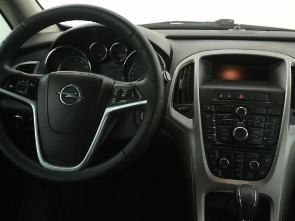 Opel Astra J с пробегом 2011 года, цена 527 000 рублей, 185500 км, хэтчбек, Автокод Объявления