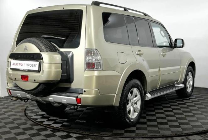 Mitsubishi Pajero IV Рестайлинг 1 с пробегом 2012 года, цена 1 350 000 рублей, 575049 км, внедорожник, Автокод Объявления