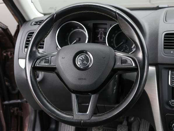 Skoda Yeti I Рестайлинг с пробегом 2016 года, цена 1 398 000 рублей, 90442 км, внедорожник, Автокод Объявления