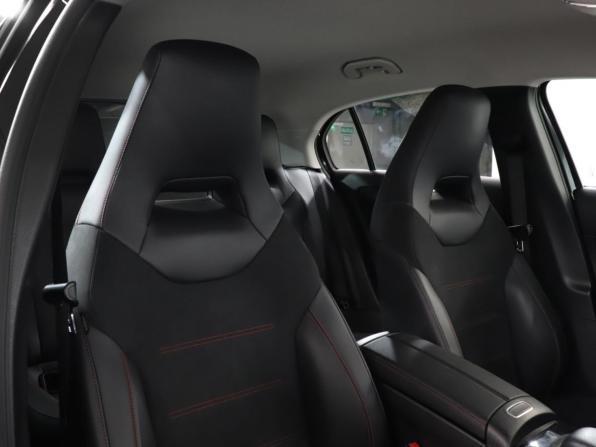 Mercedes-Benz A-Класс IV (W177) с пробегом 2018 года, цена 2 557 500 рублей, 53526 км, хэтчбек, Автокод Объявления