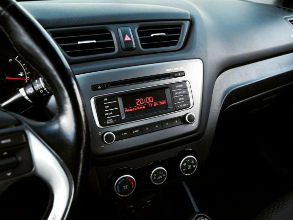 Kia Rio III Рестайлинг с пробегом 2015 года, цена 1 205 000 рублей, 115233 км, седан, Автокод Объявления