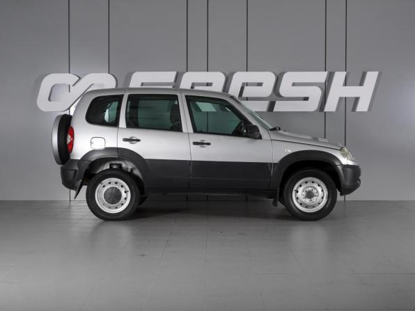 Chevrolet Niva I Рестайлинг с пробегом 2018 года, цена 640 000 рублей, 128781 км, внедорожник, Автокод Объявления