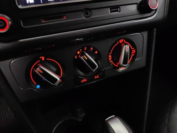 Volkswagen Polo V Рестайлинг с пробегом 2019 года, цена 1 179 000 рублей, 132479 км, седан, Автокод Объявления