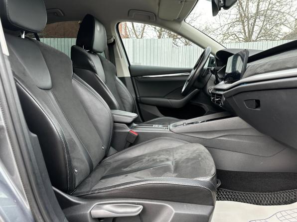 Skoda Octavia IV (A8) с пробегом 2021 года, цена 2 160 000 рублей, 126689 км, лифтбек, Автокод Объявления
