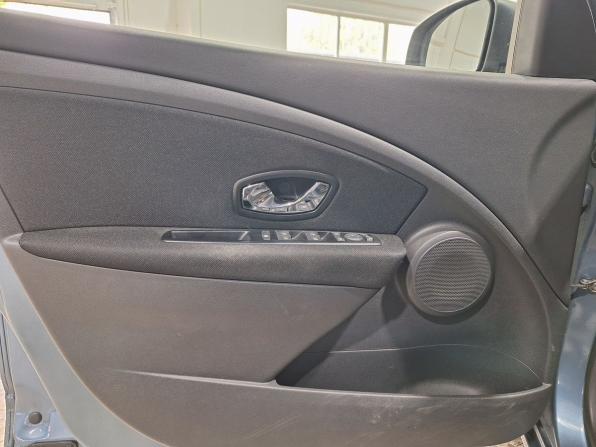 Renault Fluence I Рестайлинг с пробегом 2014 года, цена 1 100 000 рублей, 36837 км, седан, Автокод Объявления