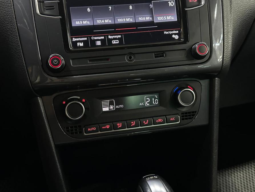 Volkswagen Polo V Рестайлинг Санкт-Петербург  - изображение 17