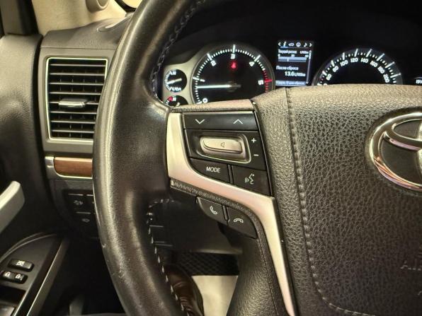 Toyota Land Cruiser 200 Series Рестайлинг 2 с пробегом 2018 года, цена 6 200 000 рублей, 245486 км, внедорожник, Автокод Объявления