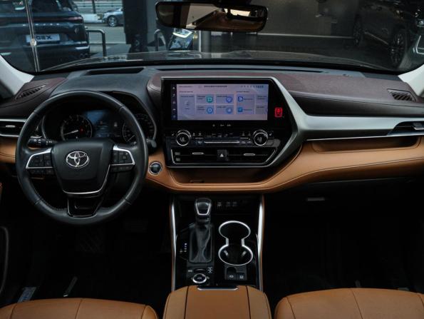 Toyota Highlander IV (XU70) с пробегом 2023 года, цена 4 850 000 рублей, 41252 км, внедорожник, Автокод Объявления