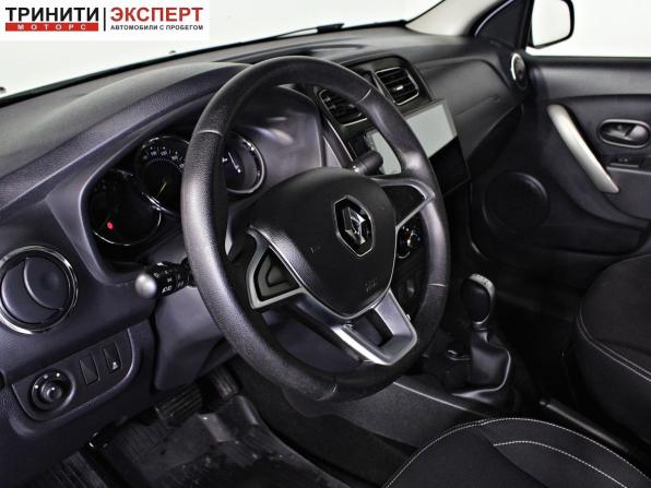 Renault Logan II Рестайлинг с пробегом 2022 года, цена 1 357 000 рублей, 21638 км, седан, Автокод Объявления