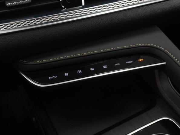 FAW Bestune B70 I Рестайлинг с пробегом 2024 года, цена 2 599 000 рублей, 57 км, лифтбек, Автокод Объявления