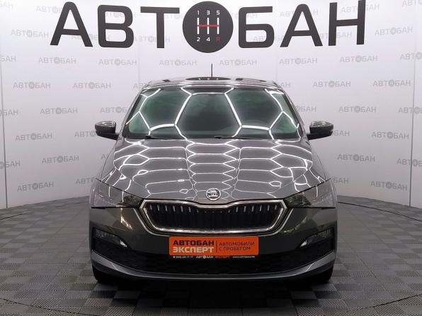 Skoda Rapid II с пробегом 2020 года, цена 1 450 000 рублей, 117262 км, лифтбек, Автокод Объявления
